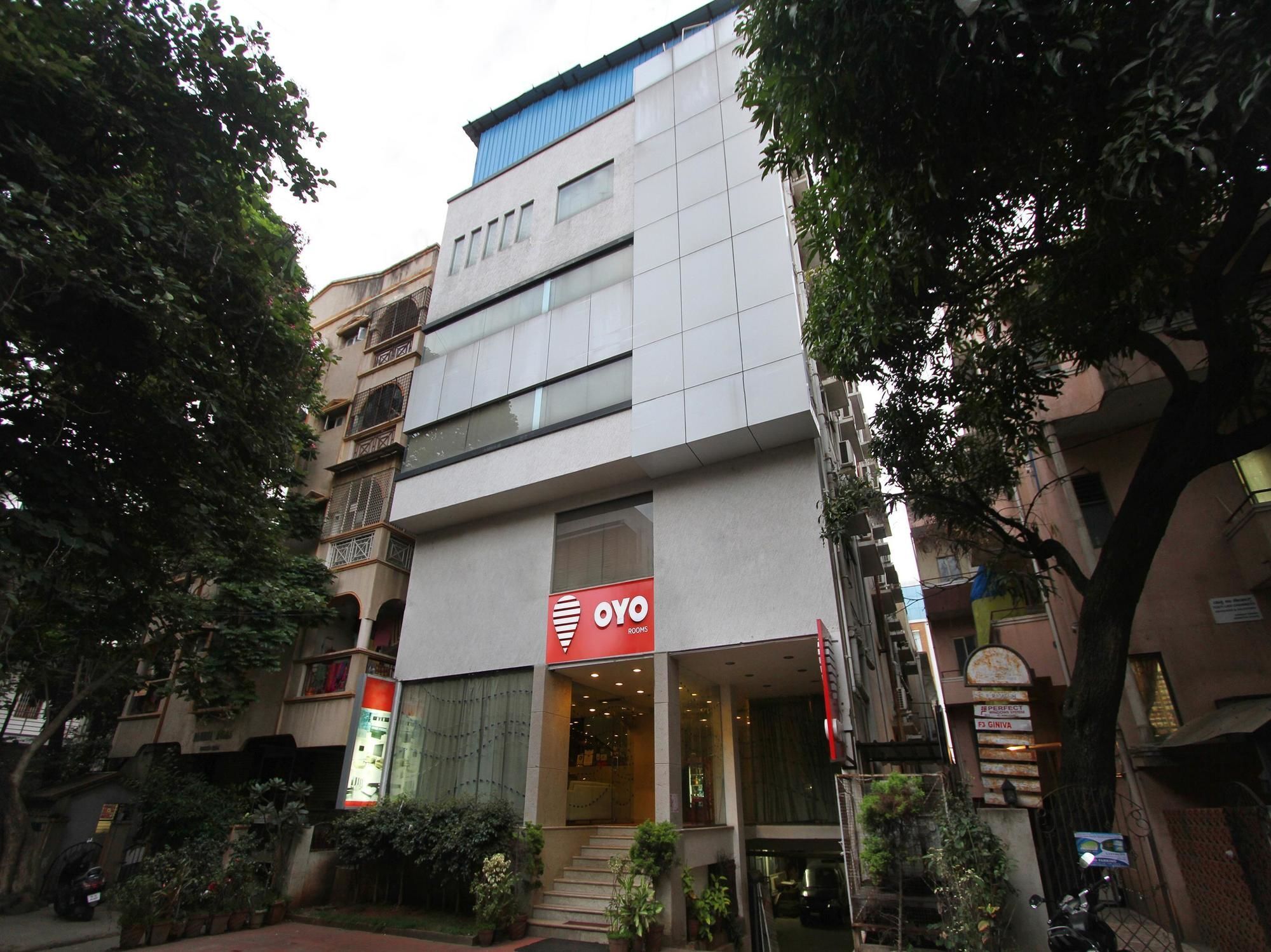 Oyo 435 Hotel Amshi International Bangalore Exterior foto